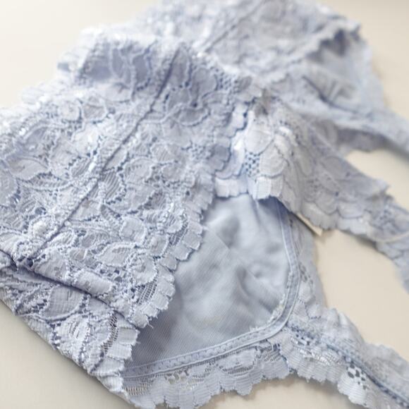 NEW Periwinkle Stretch Lace Bralette / Hourglass back Size XS - Picture 2 of 5